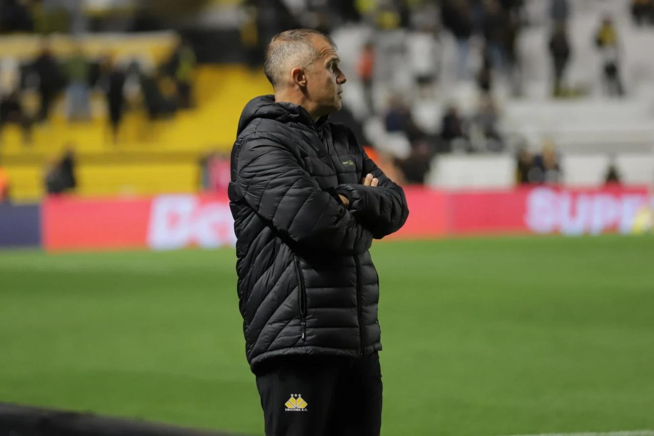 Eduardo Baptista fala em número de reforços para a sequência da Série B
