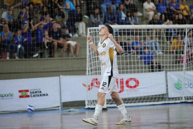 Criciúma Futsal recebe o líder do Campeonato Brasileiro