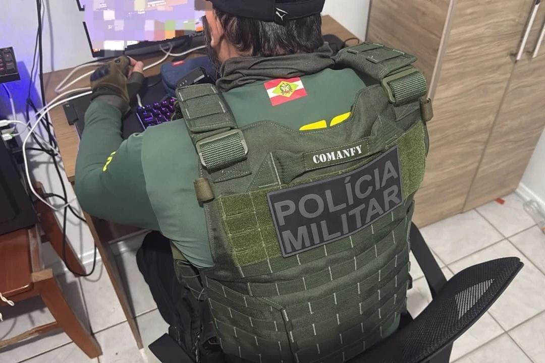 Operação do Gaeco investiga perfil ligado a atos de violência na internet em Criciúma