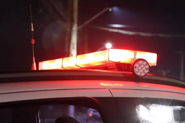 Briga em bar termina com jovem esfaqueado e morto; três pessoas são presas