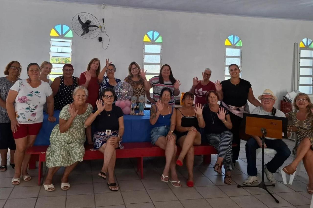 Projeto leva música para idosos do Balneário Rincão