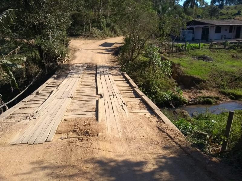 Estrada do Rio das Furnas ficará interditada até novembro para construção de ponte de concreto