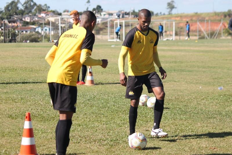 Criciúma realiza último treino neste sábado antes de enfrentar o Marcílio Dias 