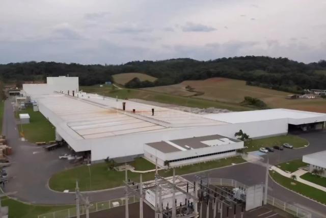 Urussanga: cerâmica prevê iniciar atividades nos próximos dias e terá produção inicial de 700 mil m²