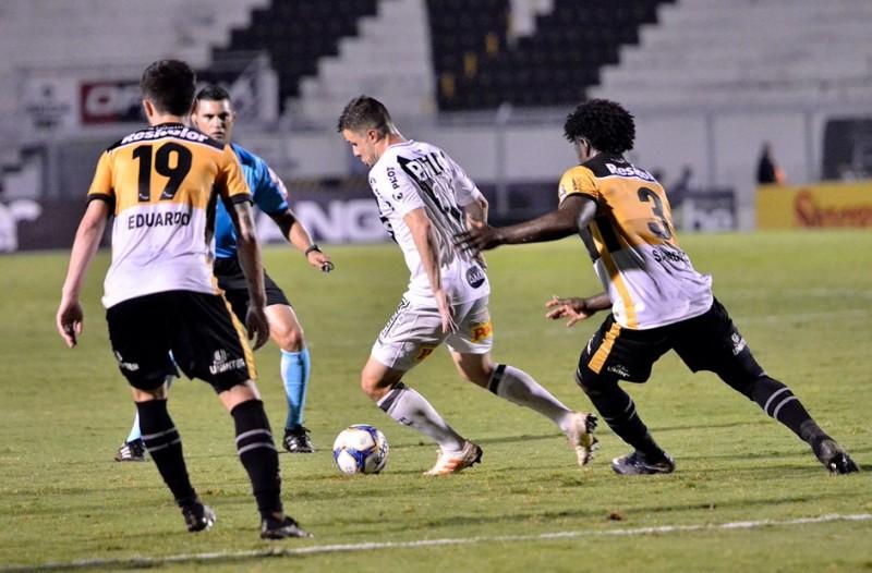 Criciúma conquista empate aos 47 minutos e soma primeiro ponto na Série B