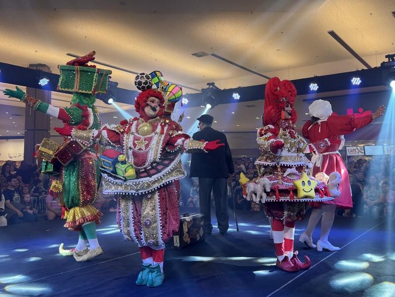 Chegada do Papai Noel abre temporada de Natal no Nações Shopping