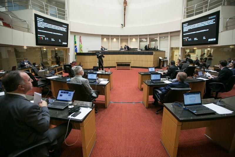 CPI dos Respiradores vota pedido de acareação entre ex-secretários