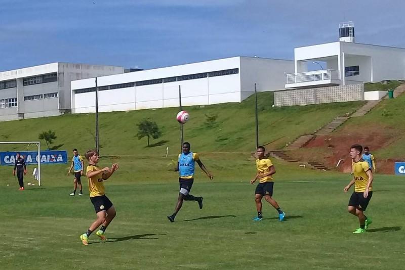 Tigre enfrenta o Atlético Tubarão com desfalque na zaga