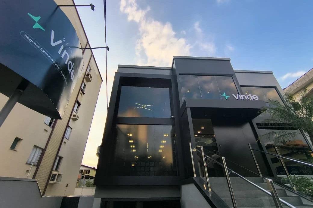 Grupo Vinde inaugura nova sede e avança em novo patamar no comércio exterior em Criciúma