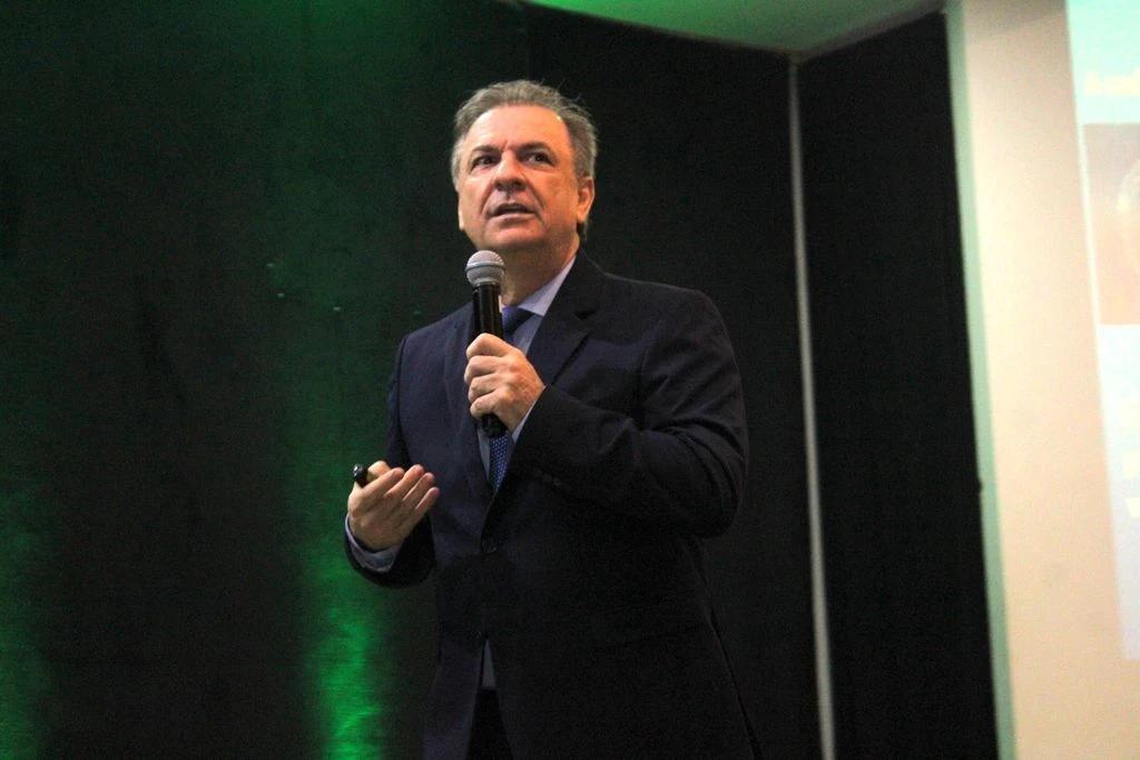 'Nenhum câncer poderá ser curado se não for por meio da pesquisa', afirma palestrante especialista