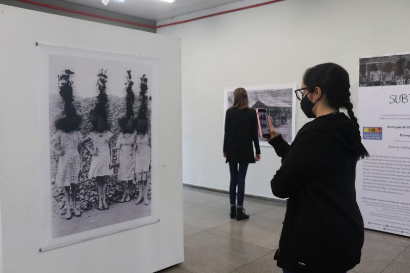 Exposição na Unesc traz memórias esquecidas dos 140 anos de Criciúma