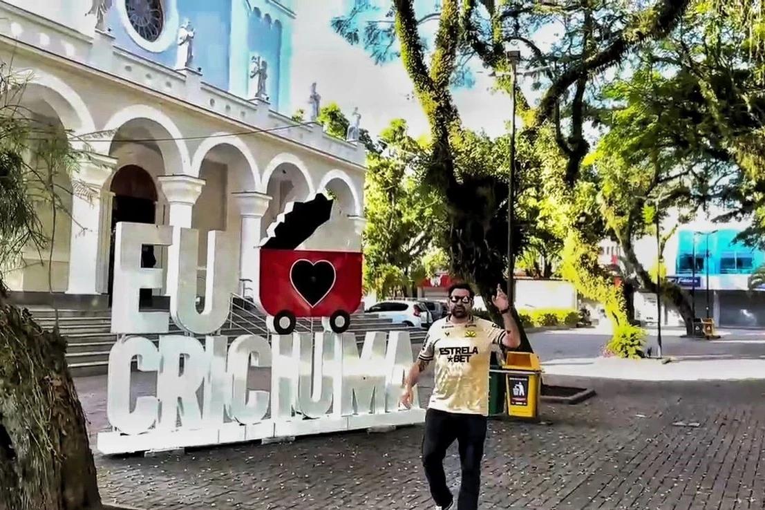Poesia feita para homenagear centenário de Criciúma vira música e impulsiona artista a continuar criando