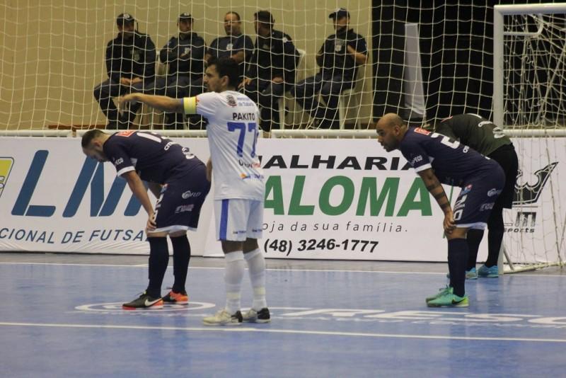 Tubarão luta por vaga na semifinal do Catarinense