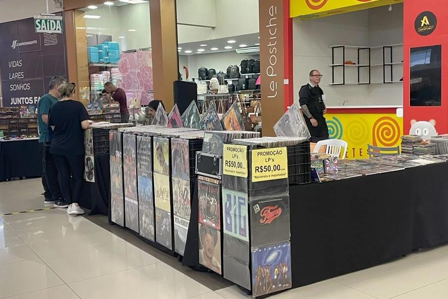 Feira de Vinil com mais de 3 mil títulos é a programação do fim de semana no Criciúma Shopping