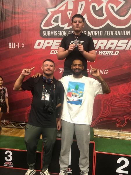 Jovem criciumense conquista medalha de prata em campeonato de Jiu-jitsu em São Paulo