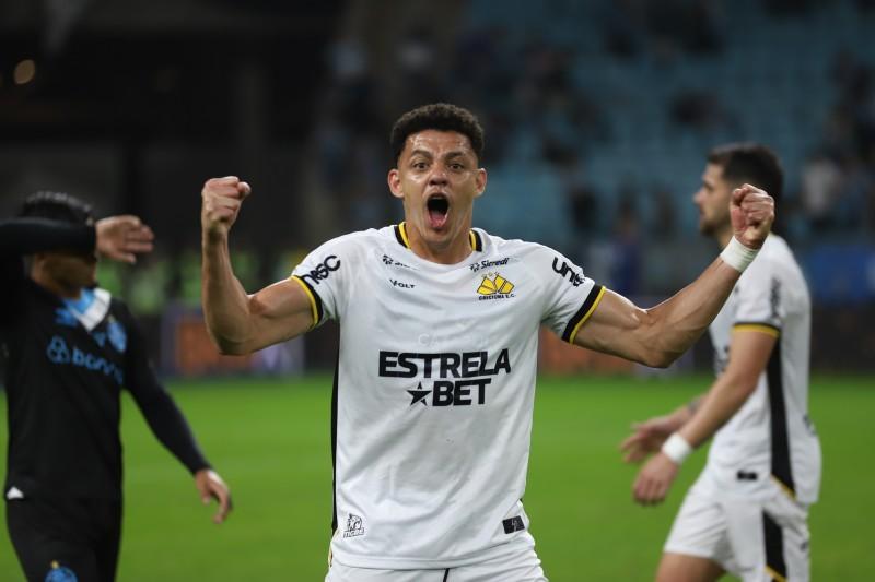 Galeria: veja fotos da vitória do Criciúma sobre o Grêmio