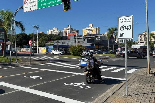 Novas áreas de espera exclusivas para motos serão colocadas em Criciúma
