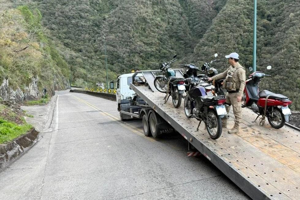 Serra do Rio do Rastro: cinco motos são apreendidas em flagrante de condução ilegal