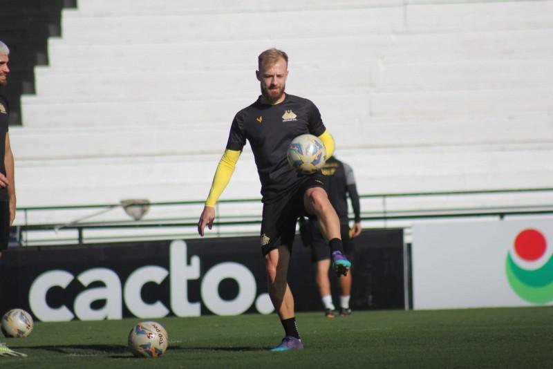 Criciúma faz treino tático no Majestoso em preparação para confronto contra o Avaí