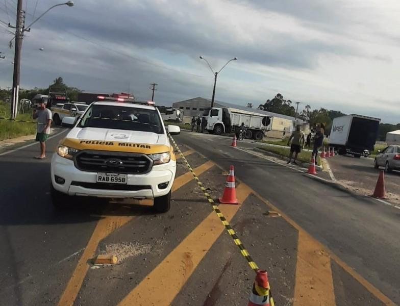 Motociclista morto em colisão contra caminhão na SC-445 é identificado