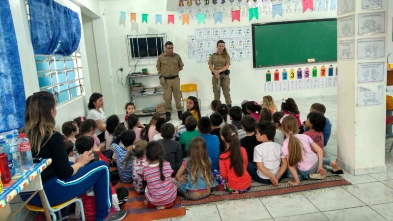 Polícia Militar promove projeto para garantir segurança nas escolas
