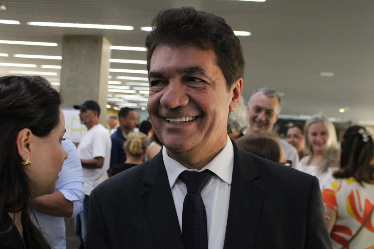 Salvaro alfineta Ricardo Fabris sobre horário de verão na Prefeitura de Criciúma