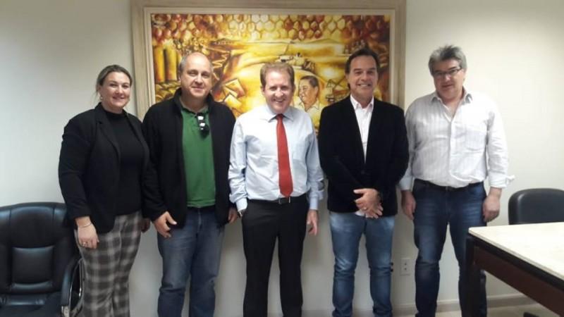 Federação Catarinense de Atletismo é homenageada 