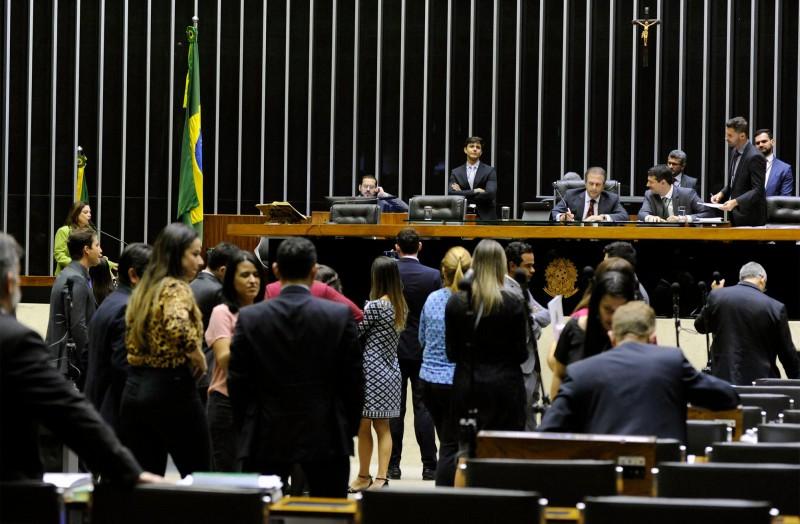 Câmara de Deputados aprova projeto que agiliza adoção de medidas de proteção às mulheres