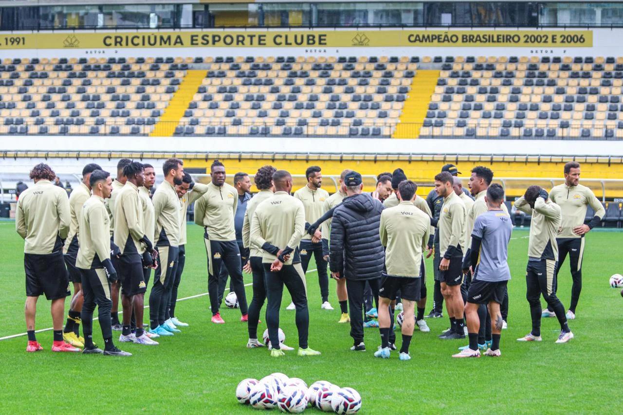 Baptista comanda treino no Majestoso e encaminha time para enfrentar o Athletico