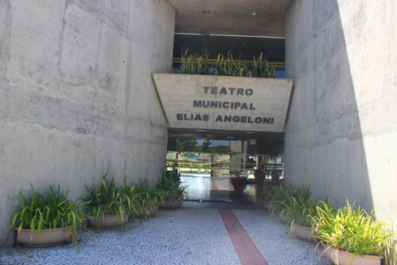 Teatro Elias Angeloni apresenta o espetáculo bíblico 'Abigail, Paulo e Estevão'