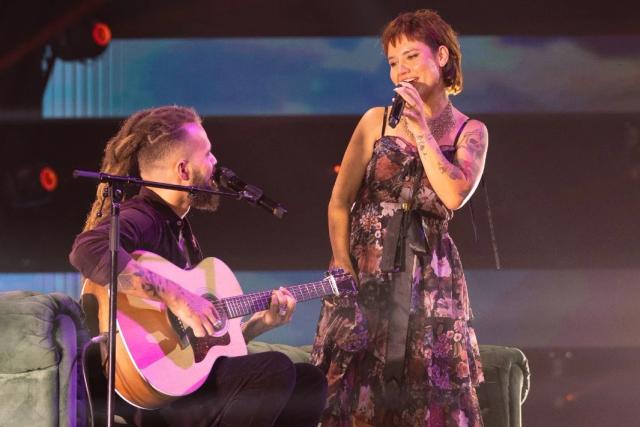 Cantora criciumense e marido encerram participação no The Voice Portugal