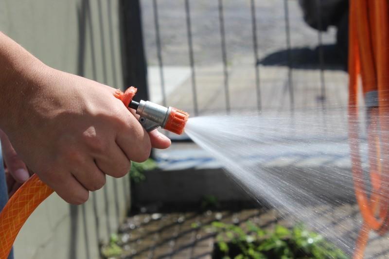 Com aumento previsto de 16% na fatura de água e esgoto, vereador de Criciúma cobra esclarecimentos do Cisam-Sul