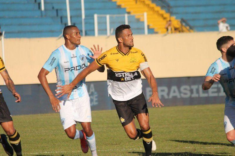 De olho no G4, Criciúma tenta se recuperar na Série B diante do Londrina