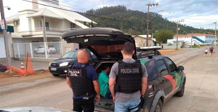 Polícia Civil prende homem que estava com mandado de prisão ativo há nove anos 