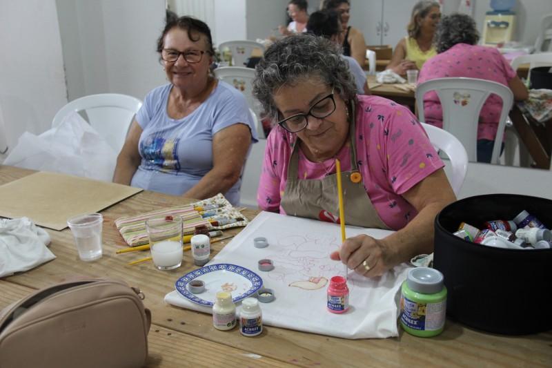 Afasc abre inscrições para oficinas de pintura em tecidos