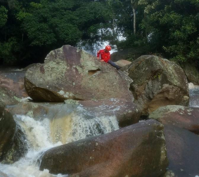 Bombeiros encontram corpo de segundo trabalhador desaparecido em rio em Treze de Maio