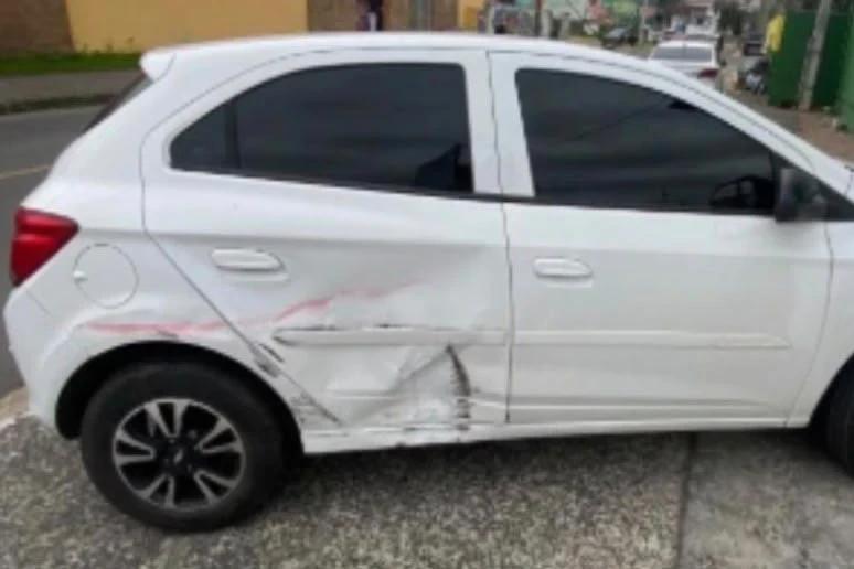 Motociclista fica ferido após colisão com carro em Criciúma