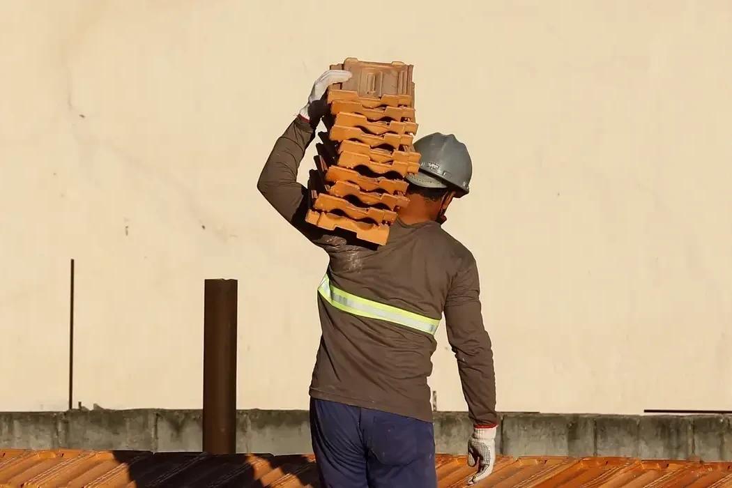 Campanha pelo fim da escala 6x1 é transferida em Criciúma