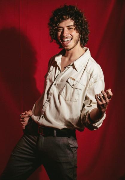 Céu de Tangerina: Beto Cardoso lança álbum com oito músicas