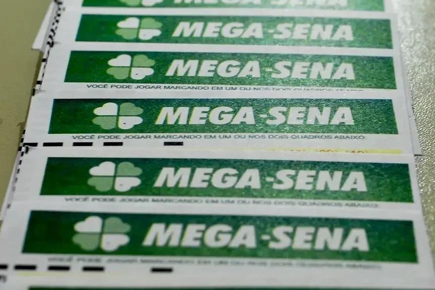 Apostas de SC acertam a quina e faturam mais de R$ 64 mil na Mega-Sena