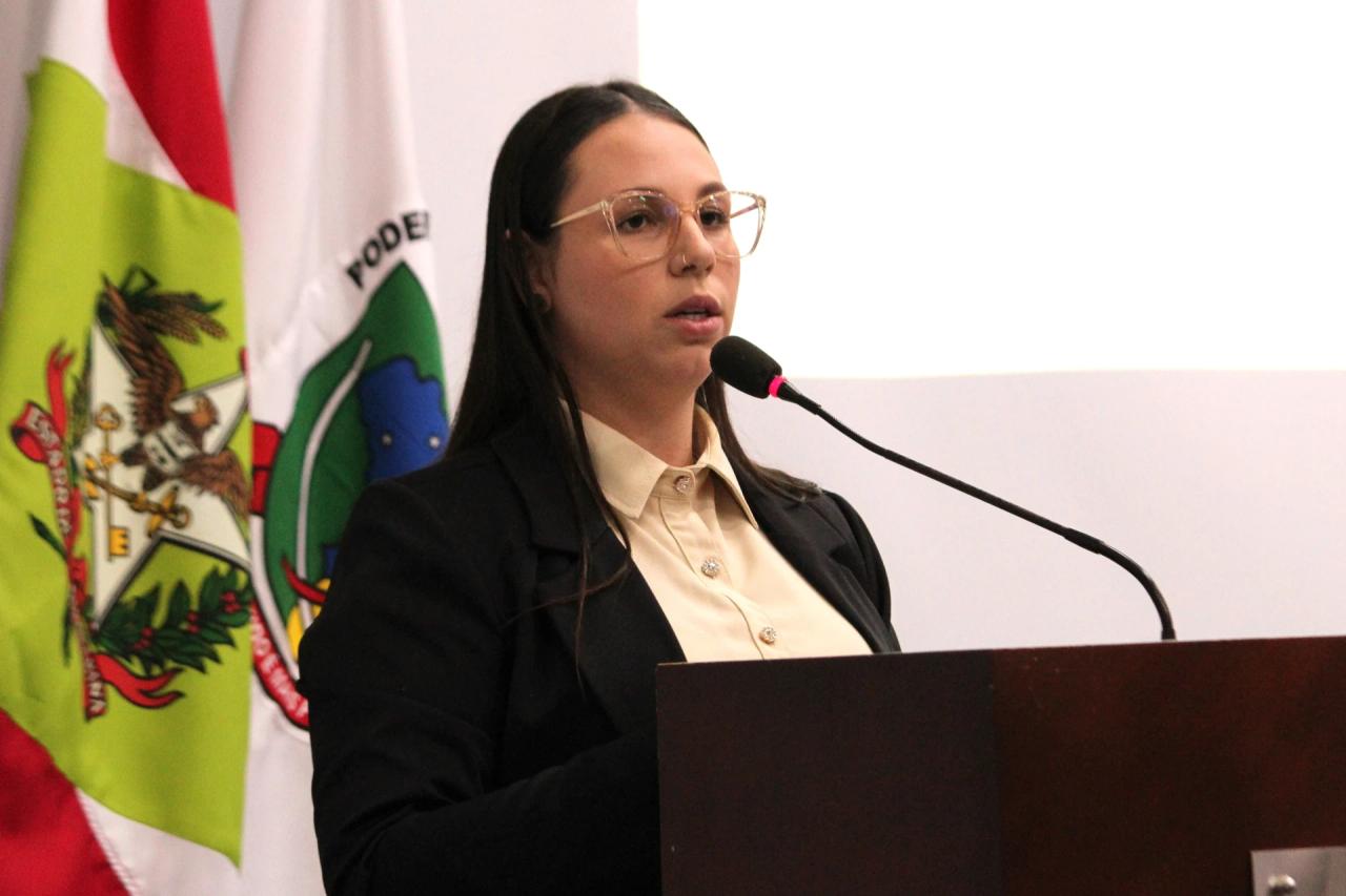 Vereadora propõe criação de programa com incentivo à coleta seletiva