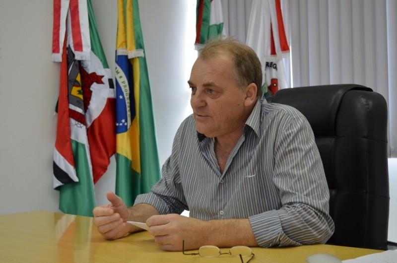 Por orientações médicas, Julio Colombo se licencia por 15 dias