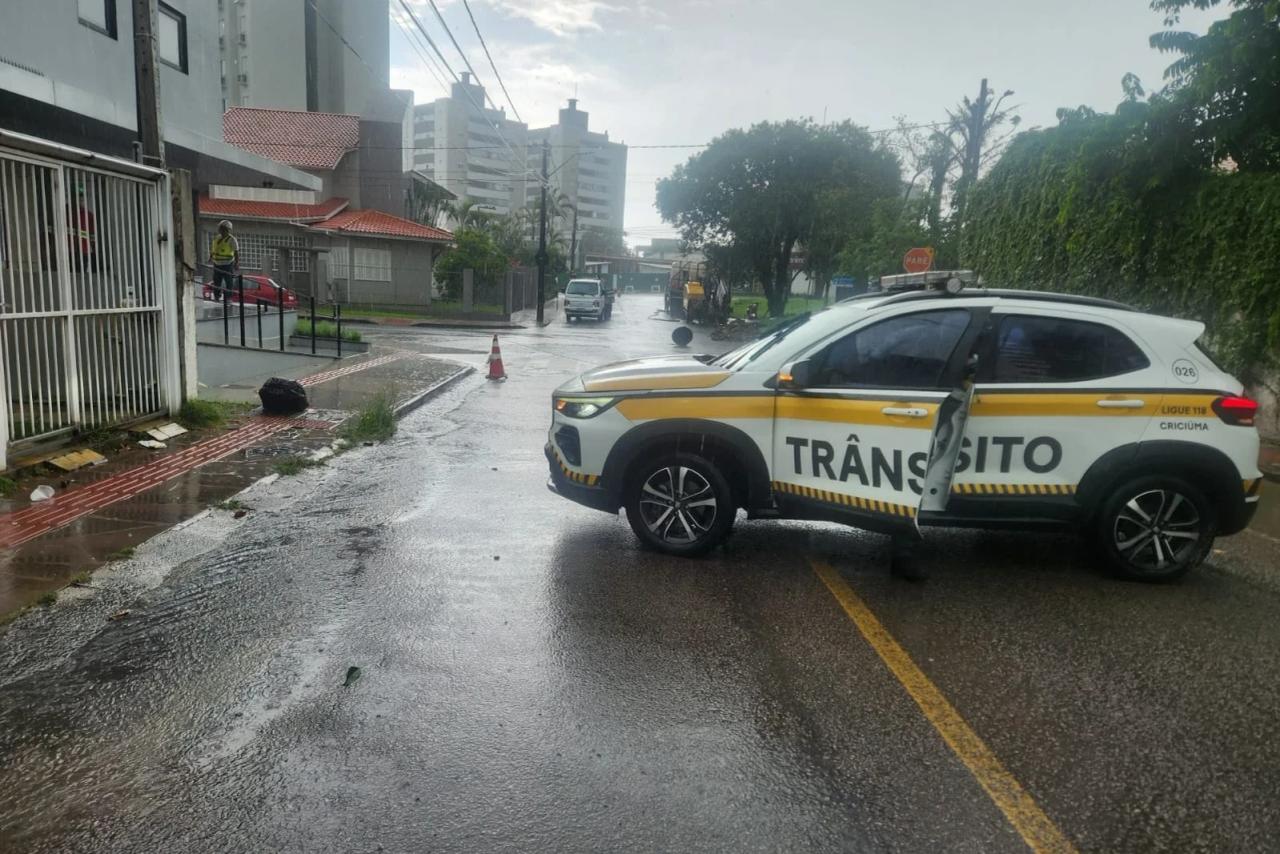 Suspeita de vazamento de gás interrompe trânsito em trecho de Criciúma