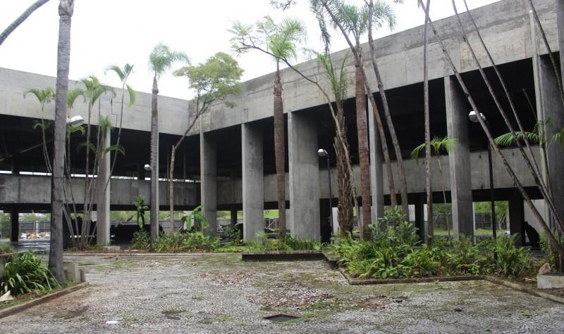 Três são presos por suspeita de envolvimento na morte de vigia no Paço Municipal