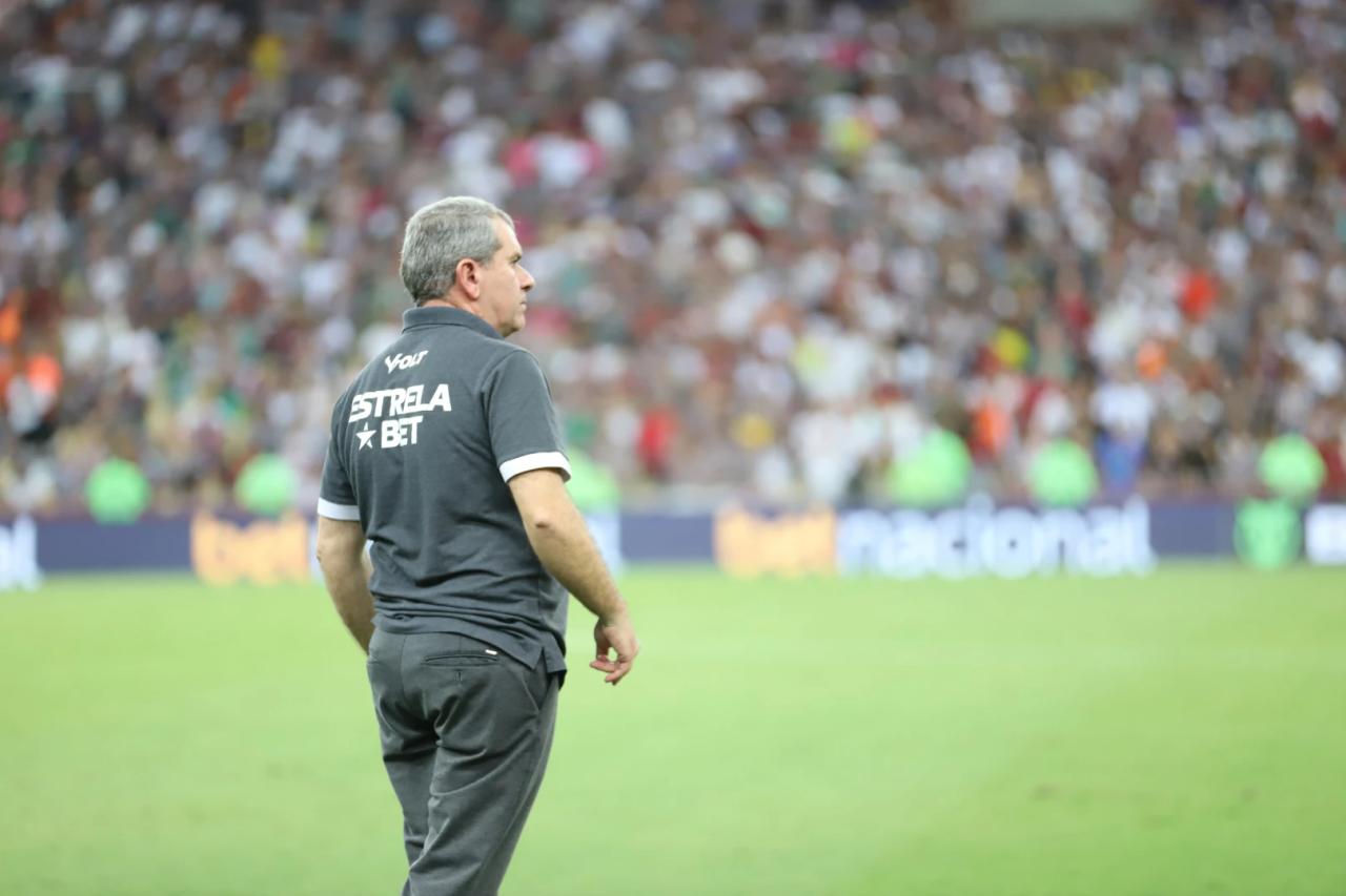 Tencati elogia postura do Criciúma e pede mobilização para duelo contra o Corinthians