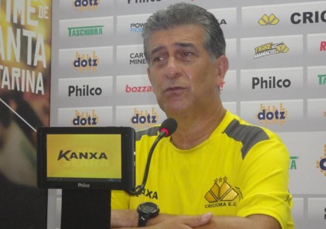 Drubscky lamenta cobrança por resultado imediato: “Não tem mágico aqui” 