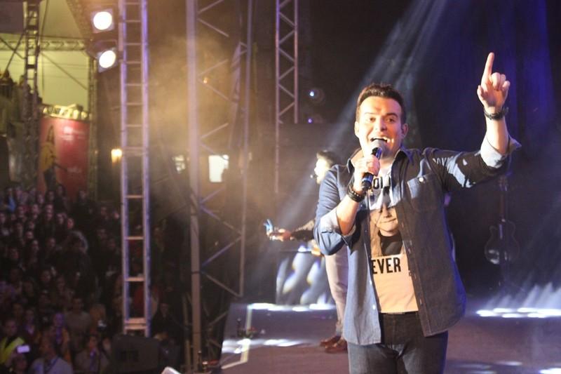 Marcos e Belutti agradecem público da Festa do Vinho