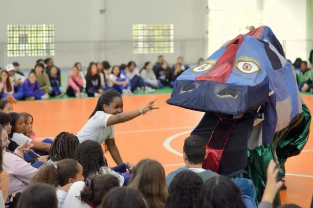 Cultura Mamoeira leva apresentações e rodas de conversa para praças de Criciúma