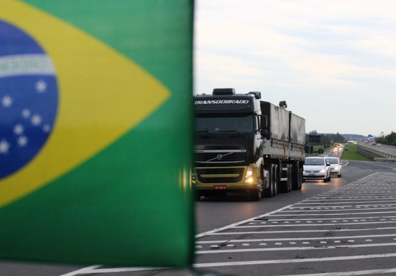 Petrobras anuncia redução de R$ 0,30 no preço do diesel para as distribuidoras