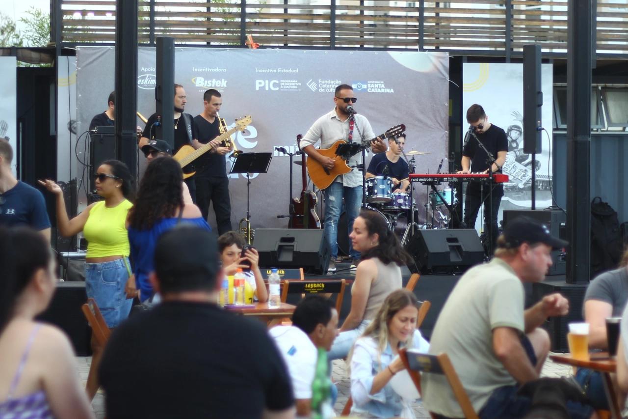 Parque da Prefeitura recebe projeto Jorge Nando Música na Rua